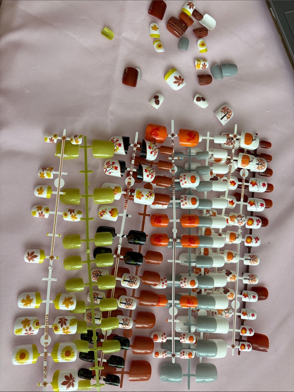Autumn Floral Press-On Nail Set - Mixed Fall Colors